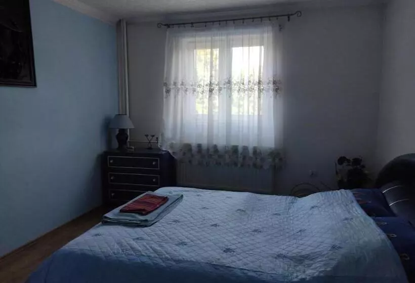 ホテル Kowalski