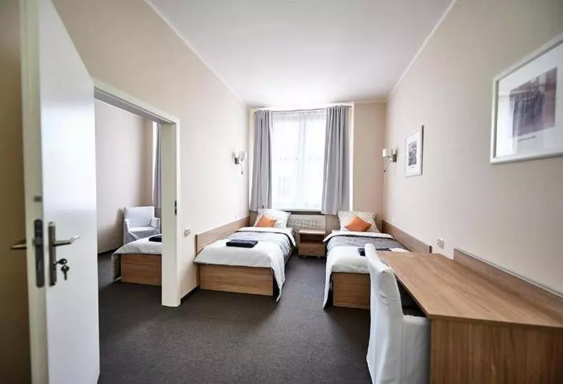 Hotelli Stara Cynkownia