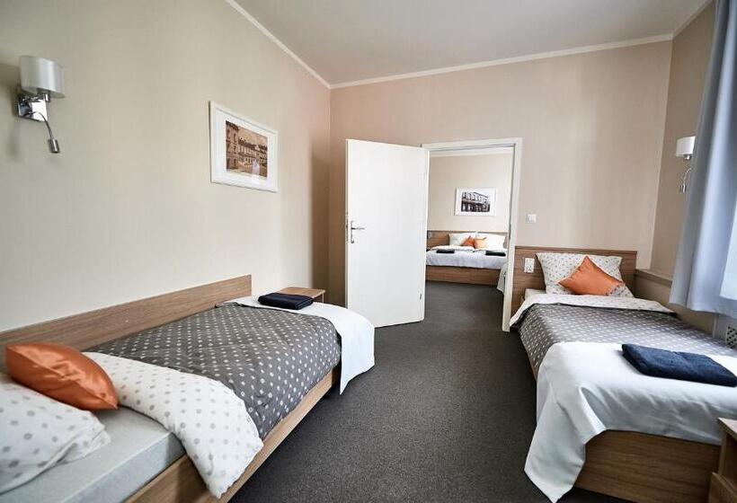 فندق Stara Cynkownia