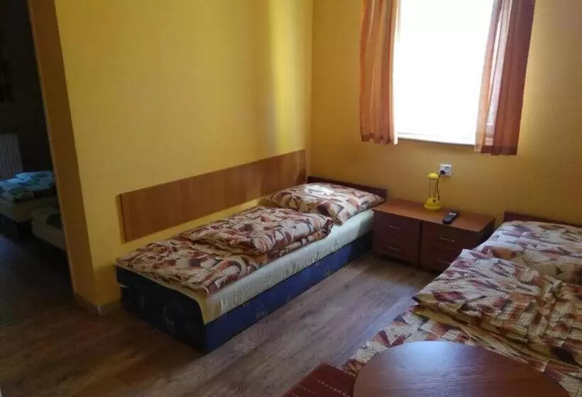 Majatalo Zajazd U Doktora