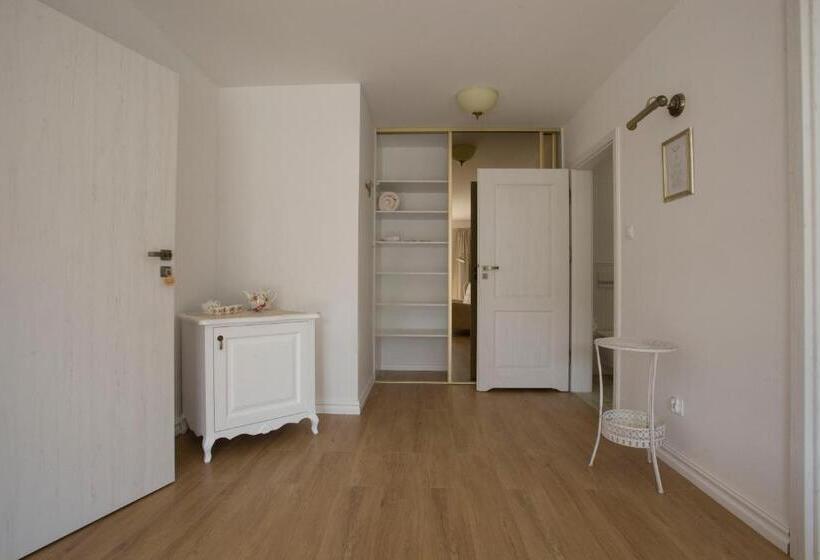 استراحتگاه Dwór I Dworek Leszczowate Wellness & Spa