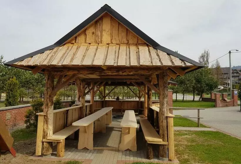 Lomakeskus Pensjonat Eden Maniowy