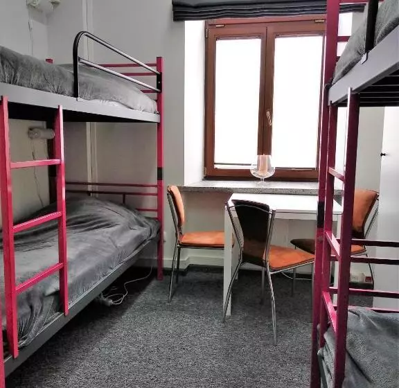 Rodmos Hostel