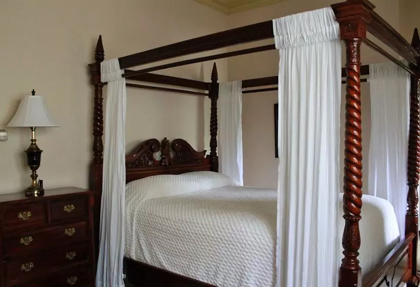 Bed and Breakfast Edenfield House