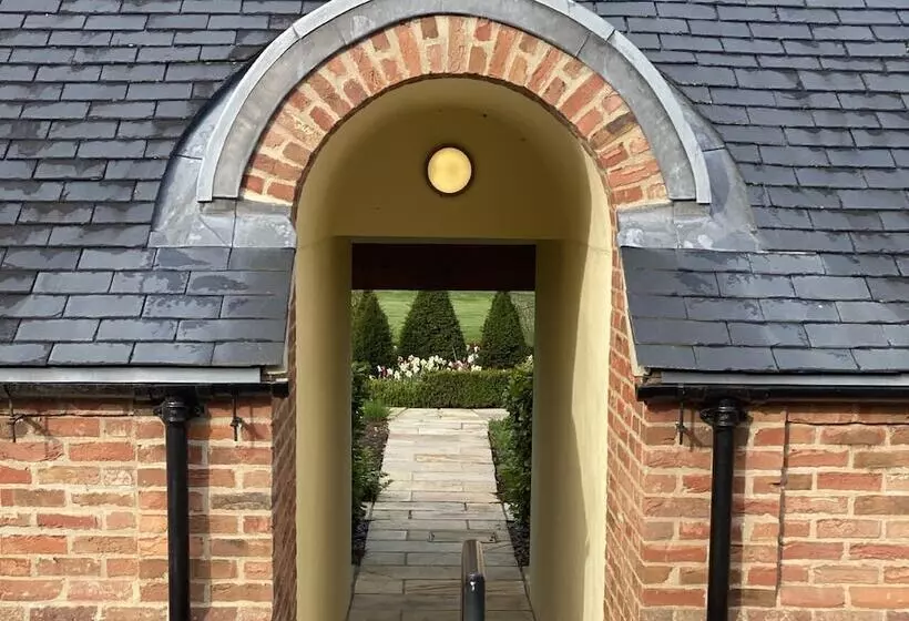 민박 The Carpenters Arms