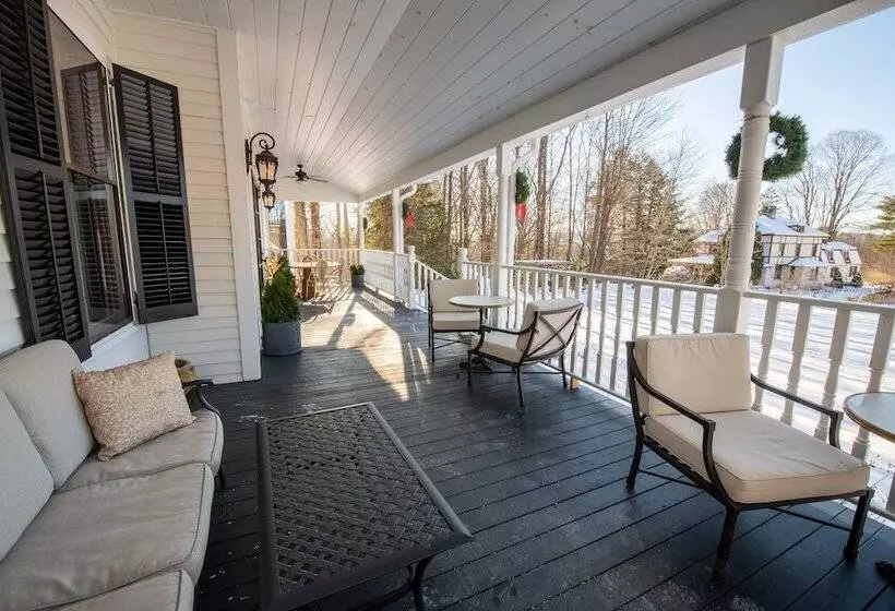 ベッドアンドブレックファースト The Constance, The Whitlock, & The Dewey By The Lenox Collection