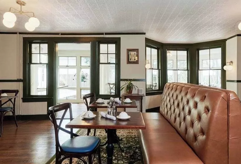 ベッドアンドブレックファースト The Constance, The Whitlock, & The Dewey By The Lenox Collection