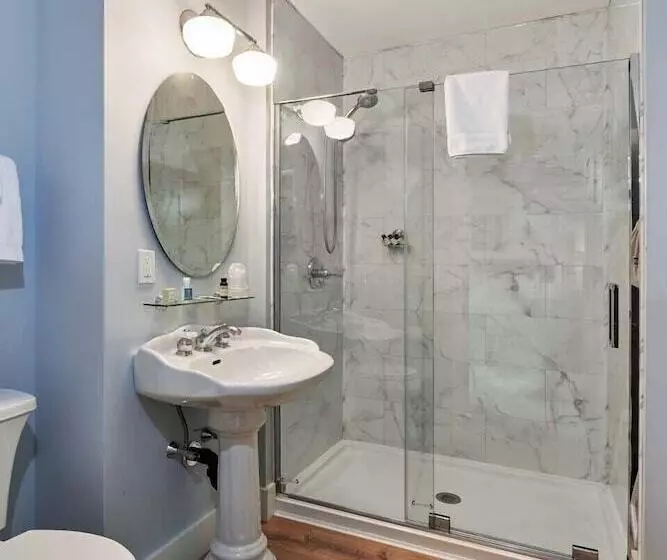 ベッドアンドブレックファースト The Constance, The Whitlock, & The Dewey By The Lenox Collection