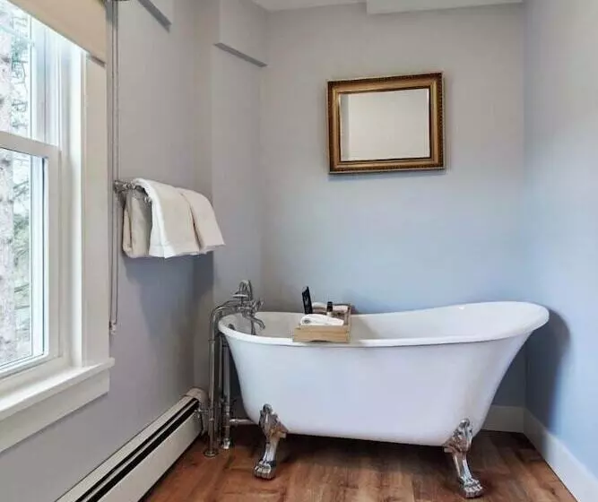 ベッドアンドブレックファースト The Constance, The Whitlock, & The Dewey By The Lenox Collection