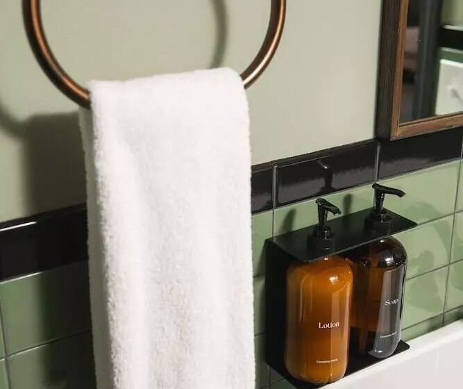 ベッドアンドブレックファースト The Constance, The Whitlock, & The Dewey By The Lenox Collection