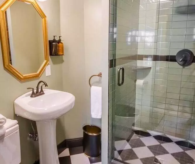 ベッドアンドブレックファースト The Constance, The Whitlock, & The Dewey By The Lenox Collection