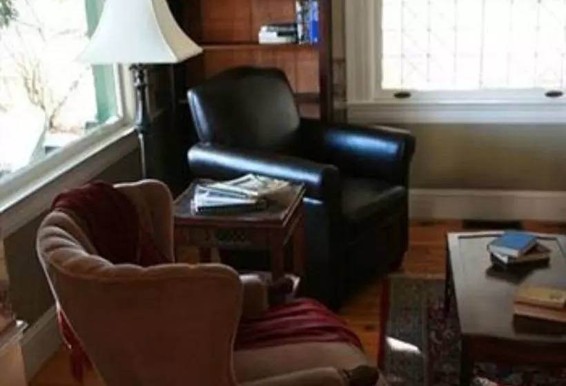 민박 The Glens Falls Inn