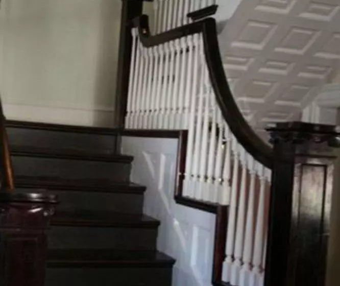 민박 The Glens Falls Inn