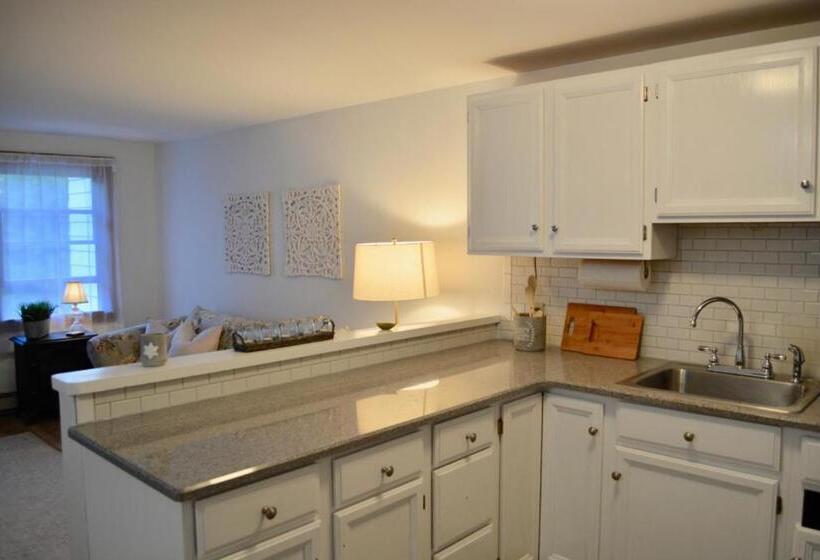 مبيت وإفطار Victorian By The Sea