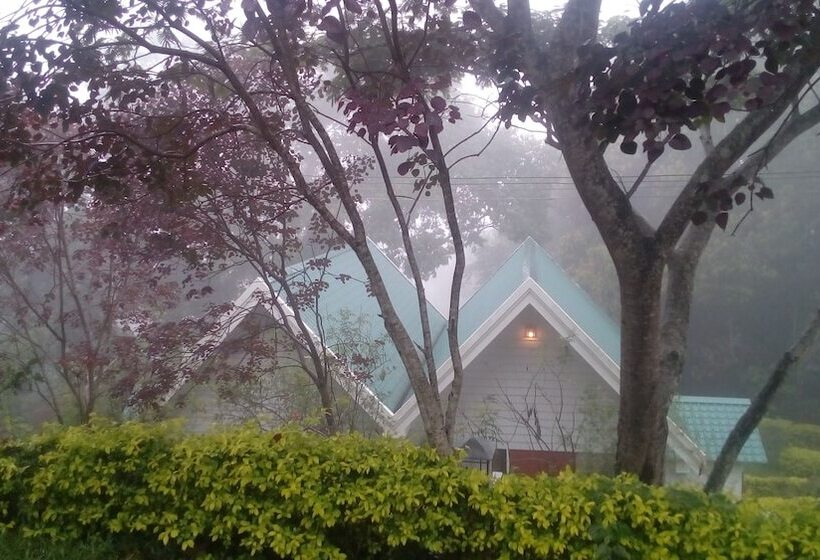 ホテル Ambady Estate