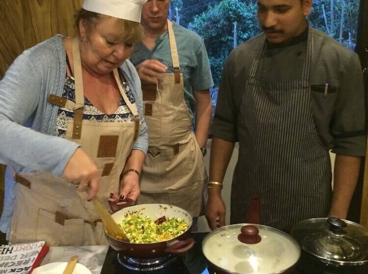 ホテル Ambady Estate