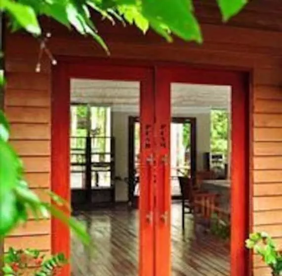 ホテル Borneo Nature Lodge