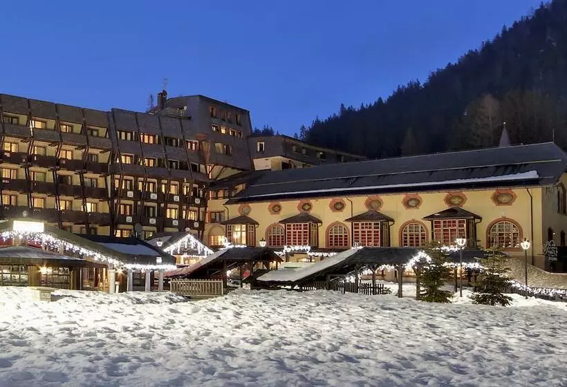 Отель Club Relais Des Alpes