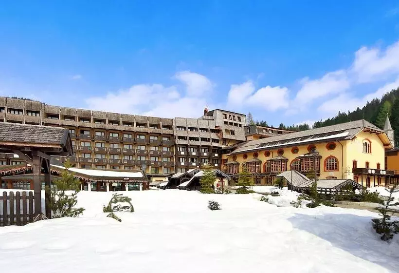 Отель Club Relais Des Alpes