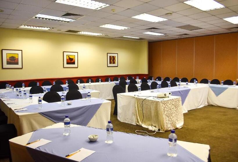 ホテル Cresta Botsalo