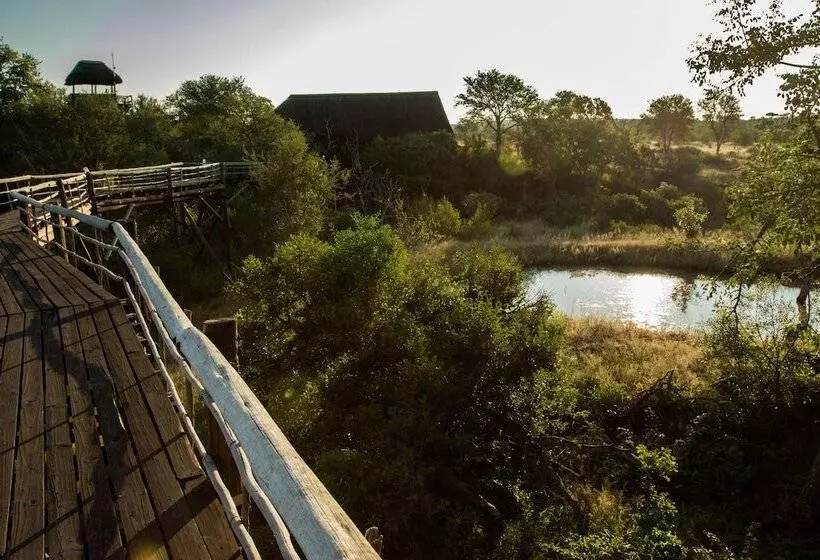 هتل Ezulwini Game Lodges