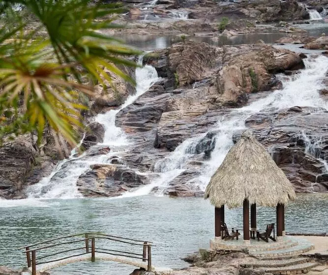 Отель Gaia Riverlodge