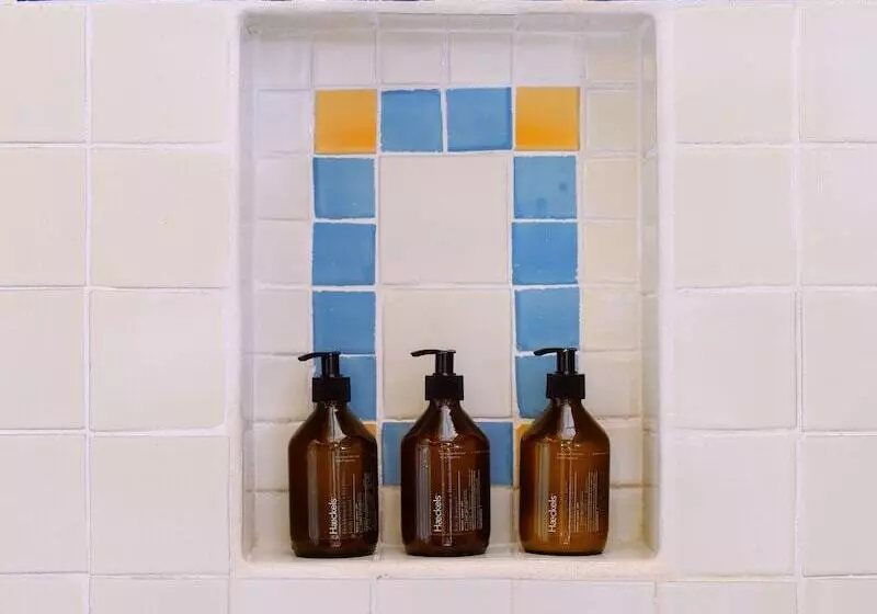 Отель Gaia Riverlodge