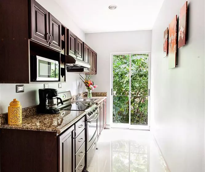 هتل Hacienda Pacifica