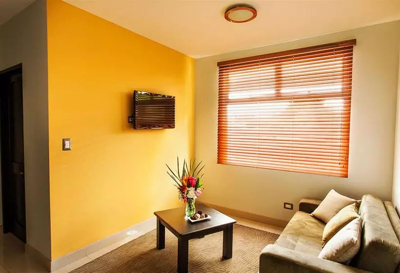 هتل Hacienda Pacifica