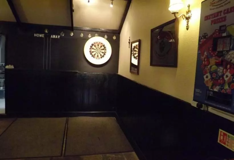 Отель Lamb Inn Ringwood Limited