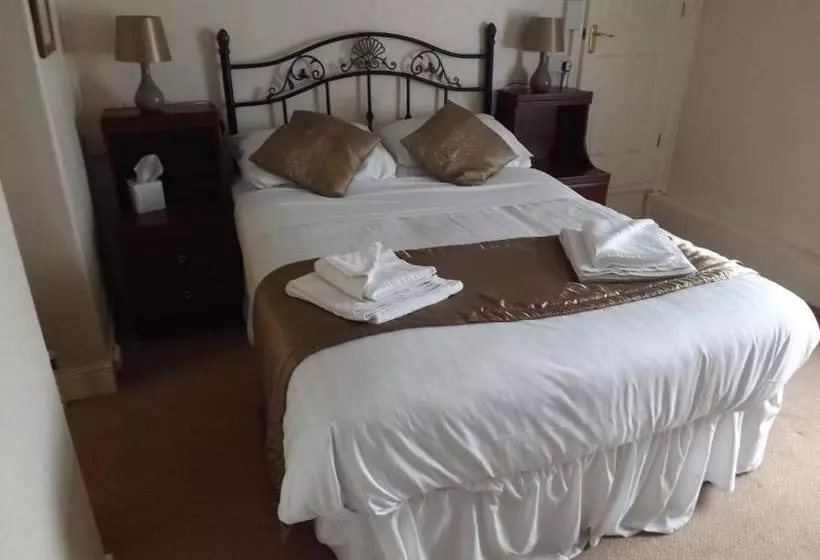 Отель Lamb Inn Ringwood Limited