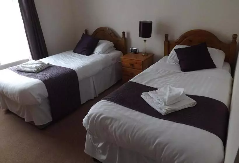 Отель Lamb Inn Ringwood Limited