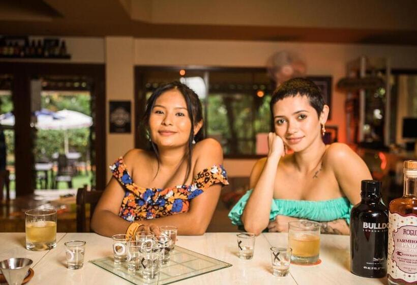 호텔 Manglar Lodge