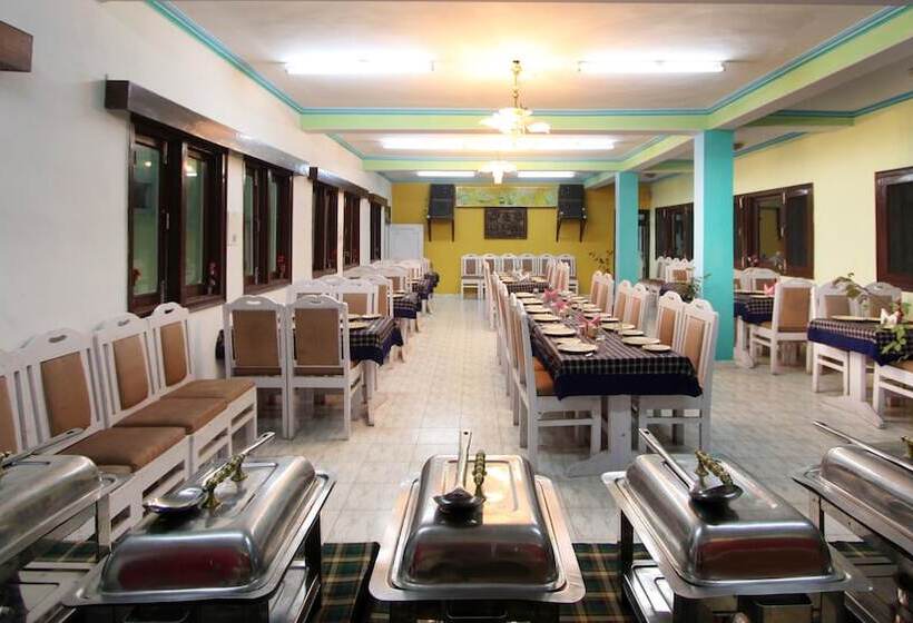 호텔 Shining Star Resort