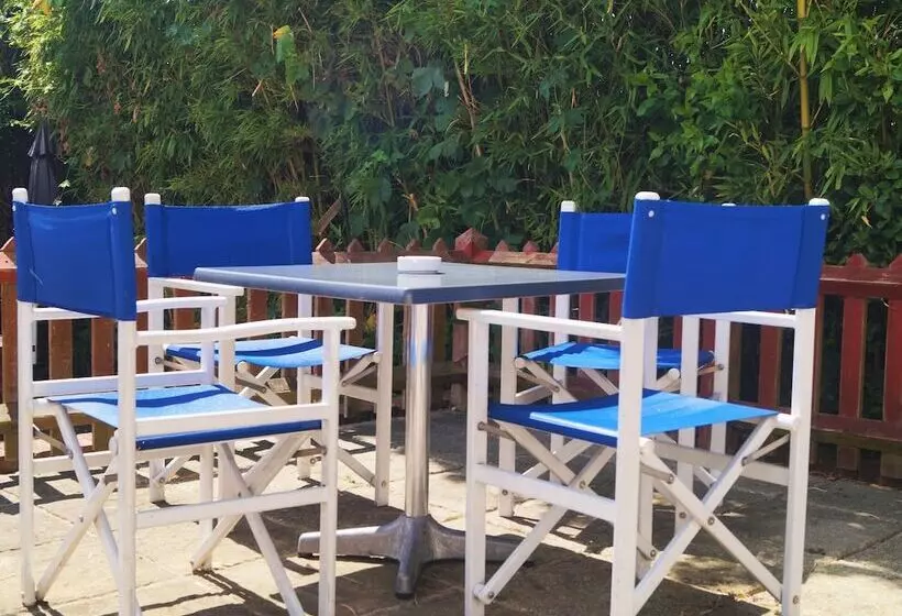 בית מלון כפרי The Labouring Man