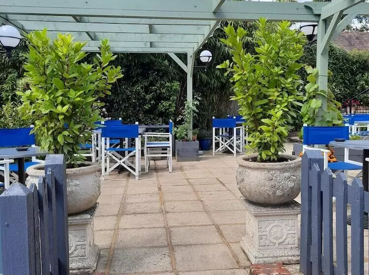 בית מלון כפרי The Labouring Man