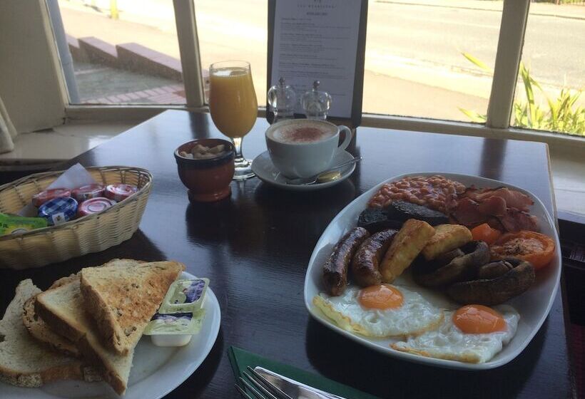 Отель The Wheatsheaf Inn