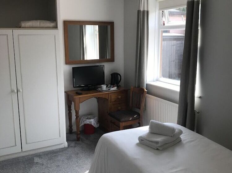 Отель The Wheatsheaf Inn