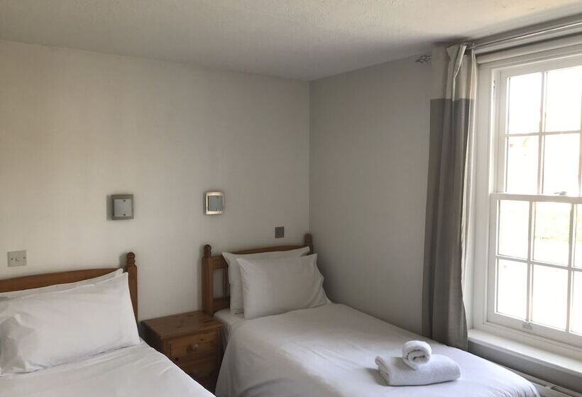 Отель The Wheatsheaf Inn