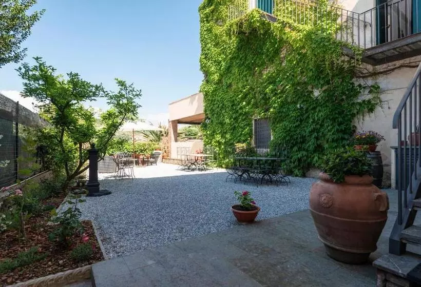 Il Chiostro Appartamenti & Suites