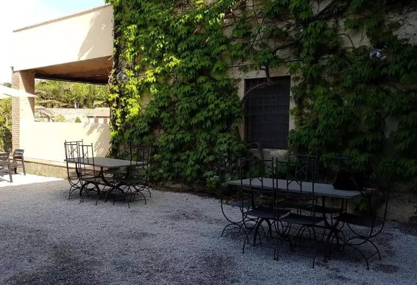 Il Chiostro Appartamenti & Suites
