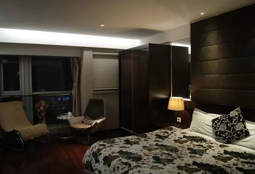 Kaibin Apartment Nanjing University Branch