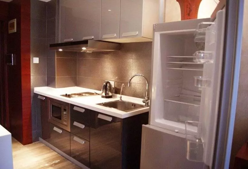 Kaibin Apartment Nanjing University Branch