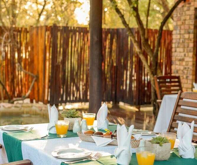 La Kruger Lifestyle Lodge   No Loadshedding