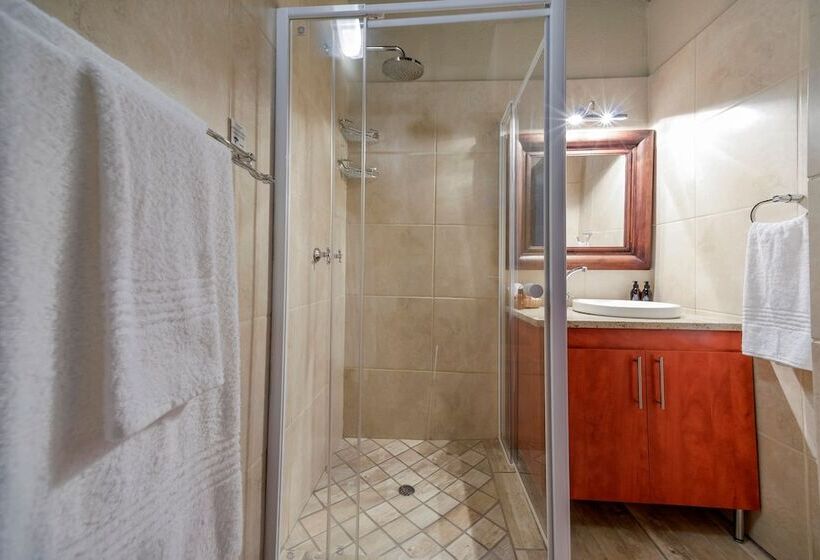 La Kruger Lifestyle Lodge   No Loadshedding