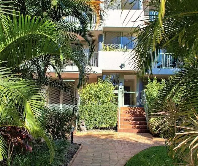 Montana Palms Resort