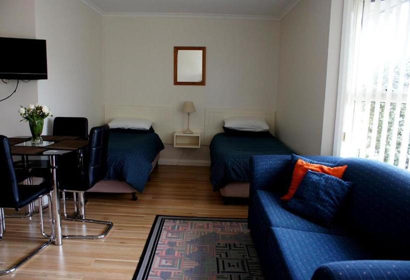 モーテル Shearwater Cottages