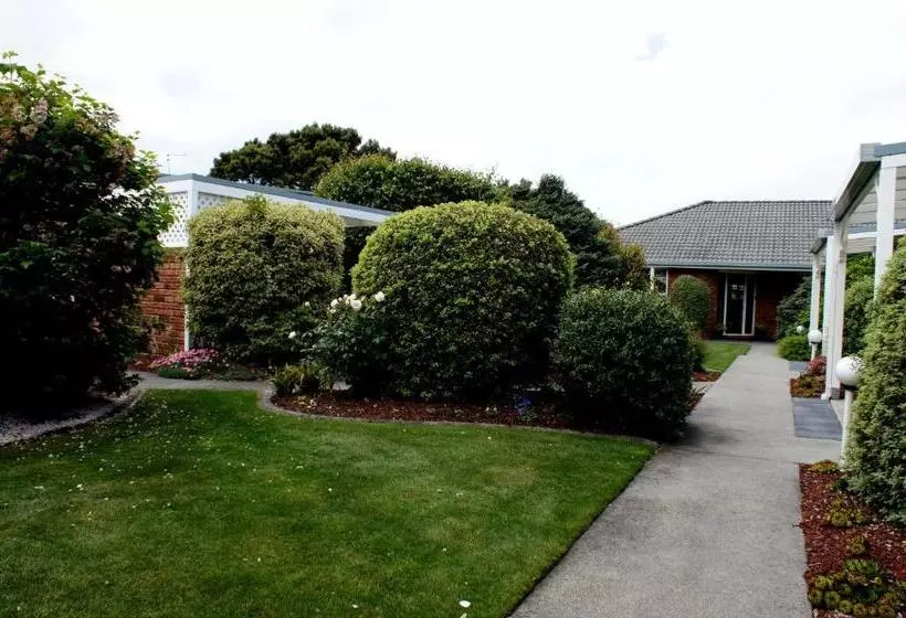 モーテル Shearwater Cottages