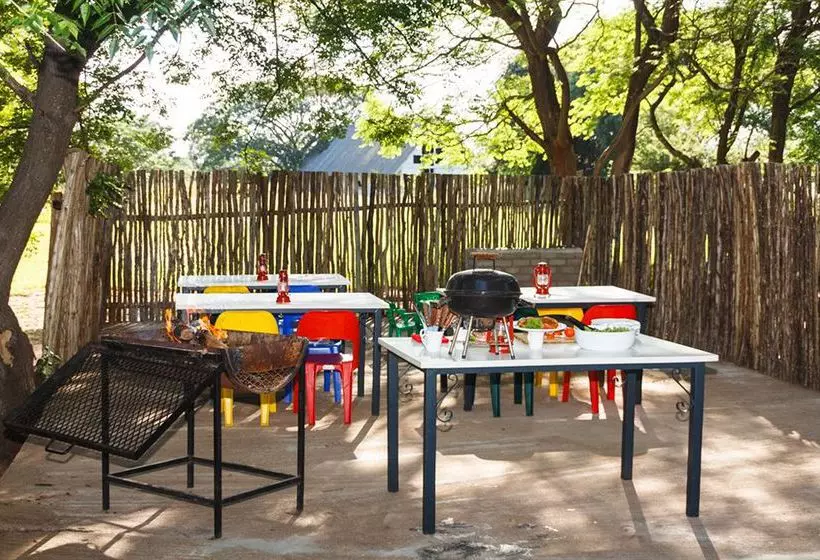 Пансион Modimolle Funky Stay Backpackers