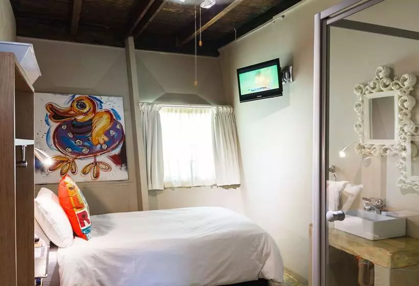 Пансион Modimolle Funky Stay Backpackers